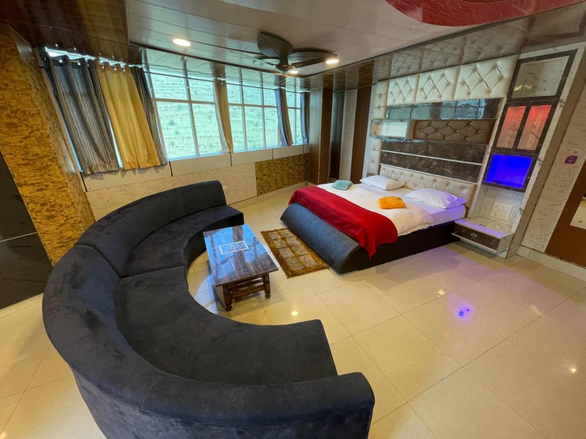 Jai Maa Bhagwati Hotel Pithoragarh Ngoại thất bức ảnh
