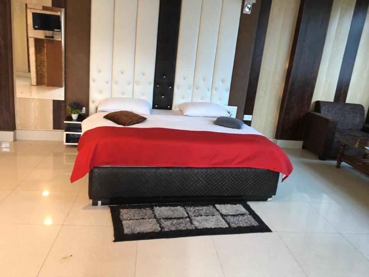 Jai Maa Bhagwati Hotel Pithoragarh Ngoại thất bức ảnh
